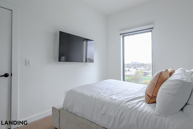 Photo - 2623 Keene St Unidad 437