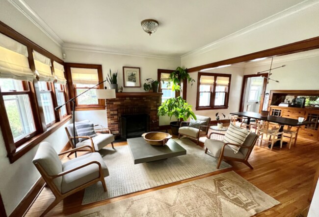 Photo - 4740 Oakland Ave