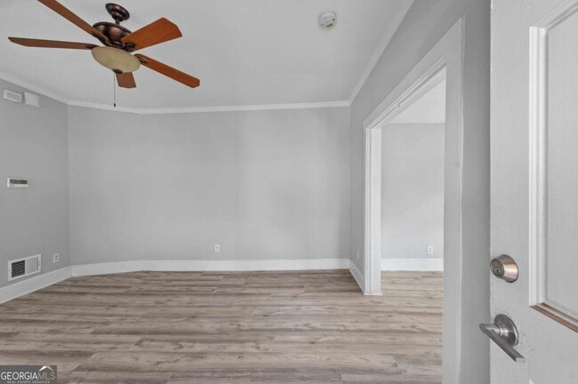 Photo - 789 Barnett St NE