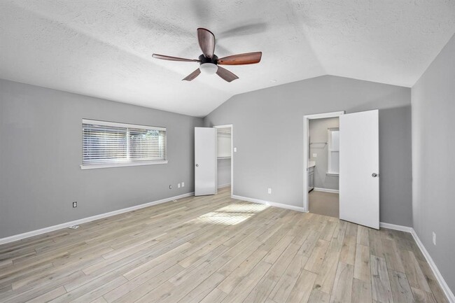 Photo - 835 Mayweather Ln