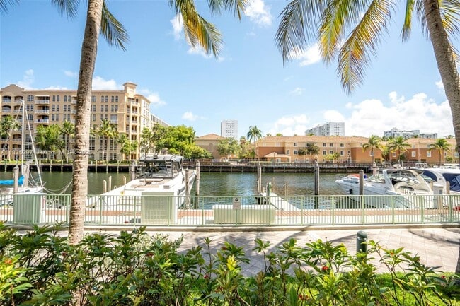 Photo - 2950 NE 188th St Unit 107