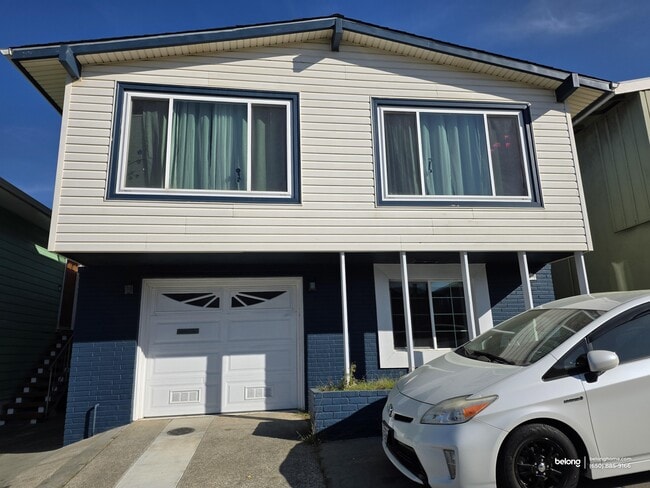 Building Photo - 653 St Francis Blvd