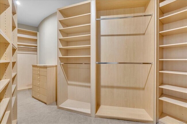 Photo - 5150 Teesdale Ave