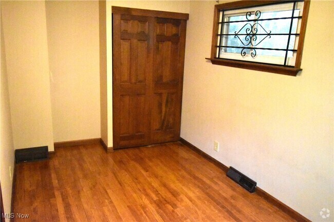 Building Photo - 3583 Lloyd Rd Rental