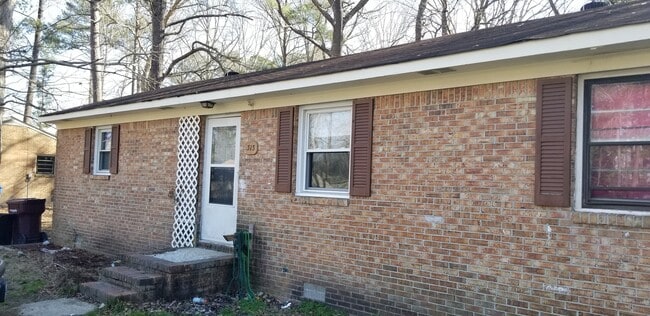 Building Photo - 313-313 Hurdle Dr Unit 313