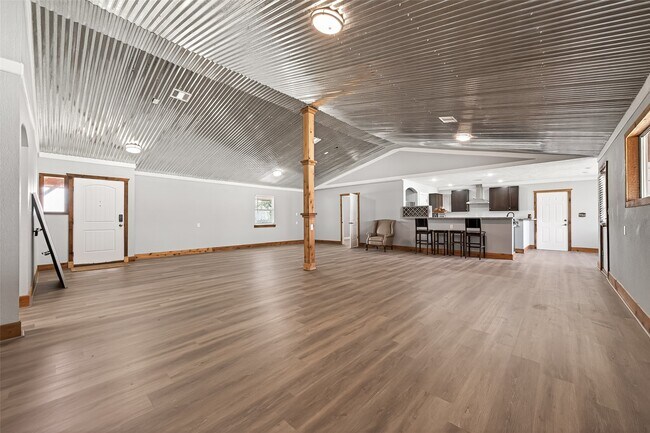 Photo - 403 Wrangler Rd