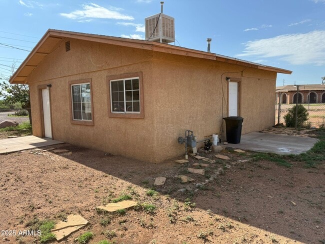 Photo - 2484 N Sulphur Springs St