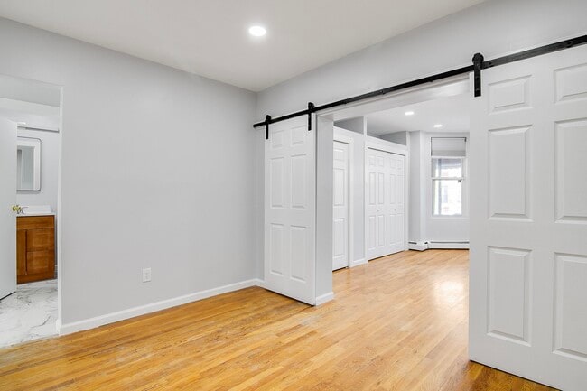 Photo - 325 57th St Unit 1