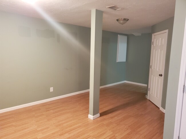 Photo - 239 Senator Dr