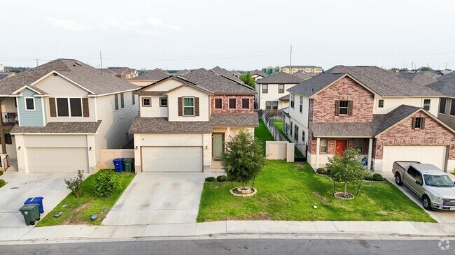 Building Photo - 8723 Shiloh Rock Dr Rental