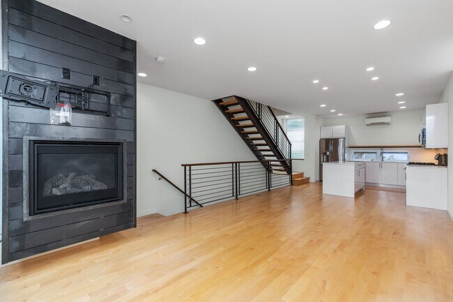 Photo - Stunning 3BR/2BA home in Seattle’s Magnolia Neighborhood