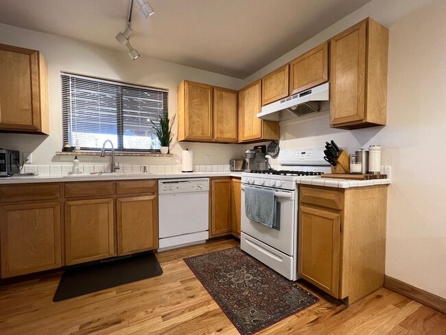 Photo - Spacious 4 Bed/3.5 Bath in Boulder - Available July 6th!
