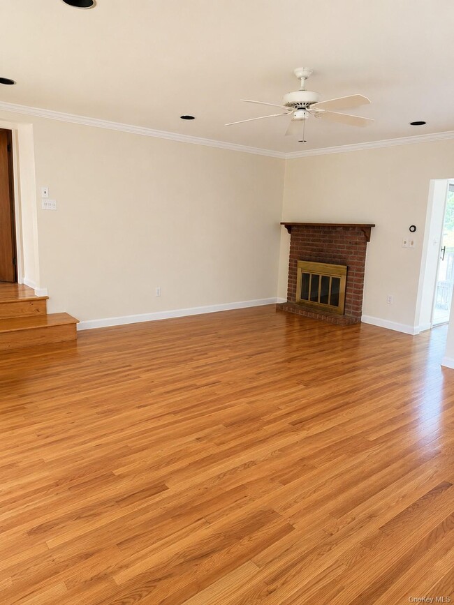 Photo - 45 S Middletown Rd