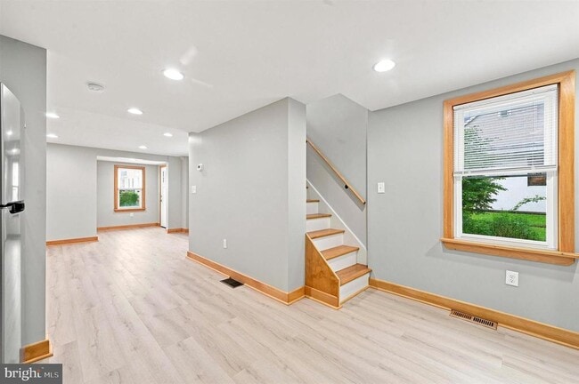 Photo - 705 Forrest St
