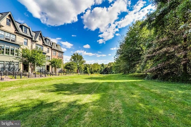 Photo - 10821 Symphony Park Dr