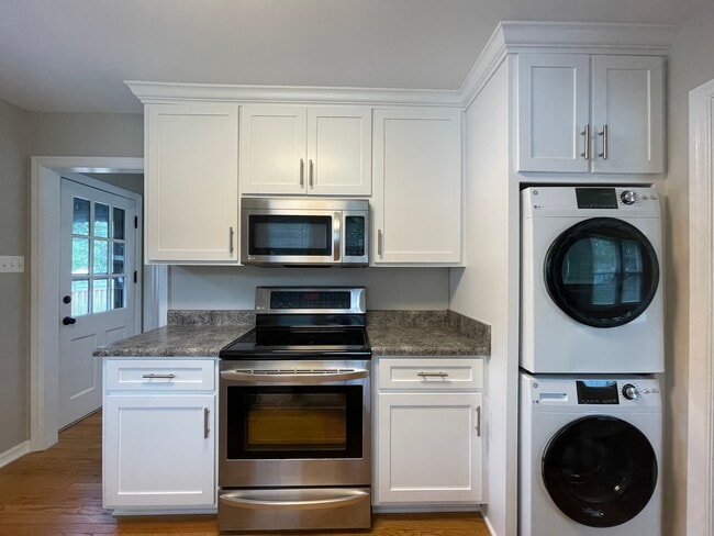 Photo - 314 W Lee Ave