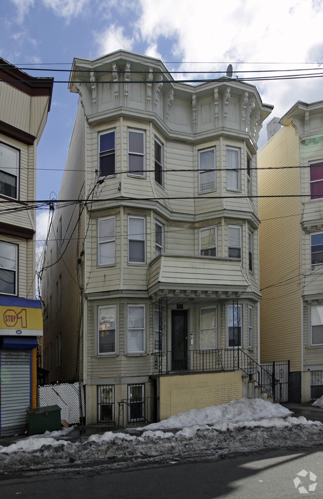 444 Bergen Ave Apartments For Rent in Jersey City, NJ