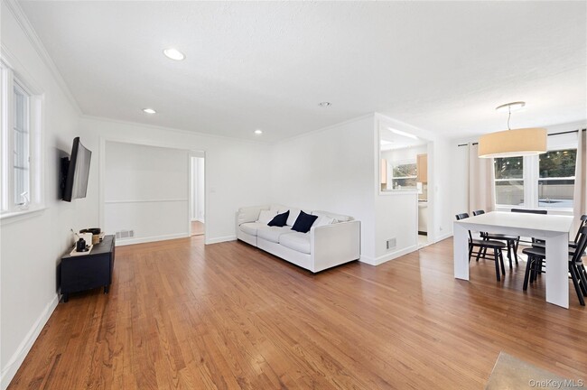 Photo - 103 Heatherdell Rd