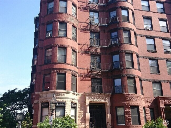 Building Photo - 411 Marlborough St Unit 10 Rental