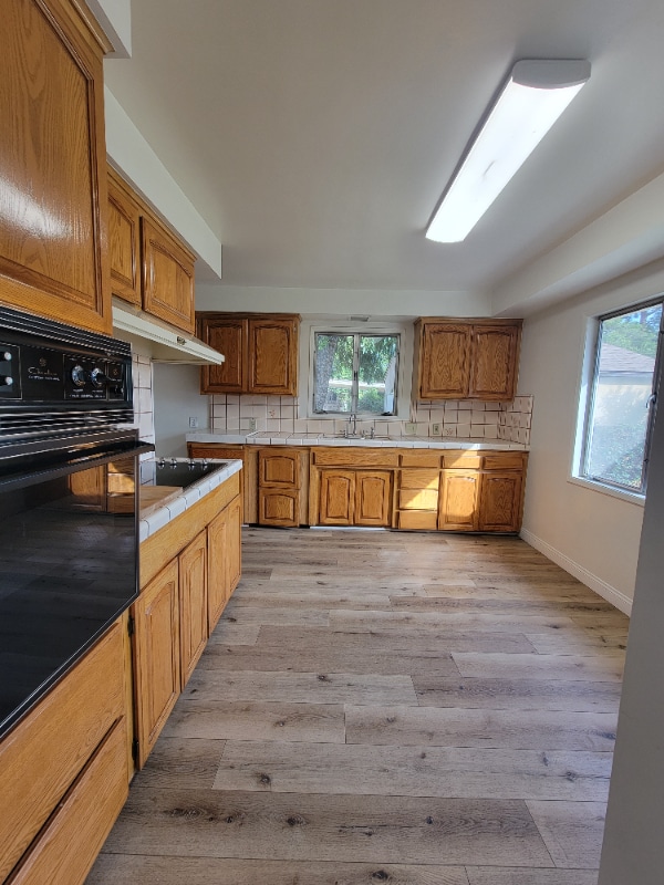 Photo - 13550 Leadwell St