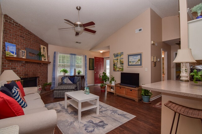 Photo - 8591 Waccamaw Ct