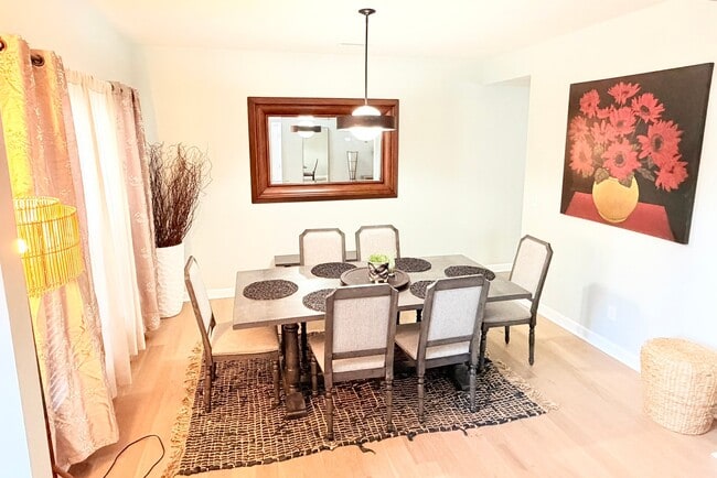 Photo - 550 Callandale Ln