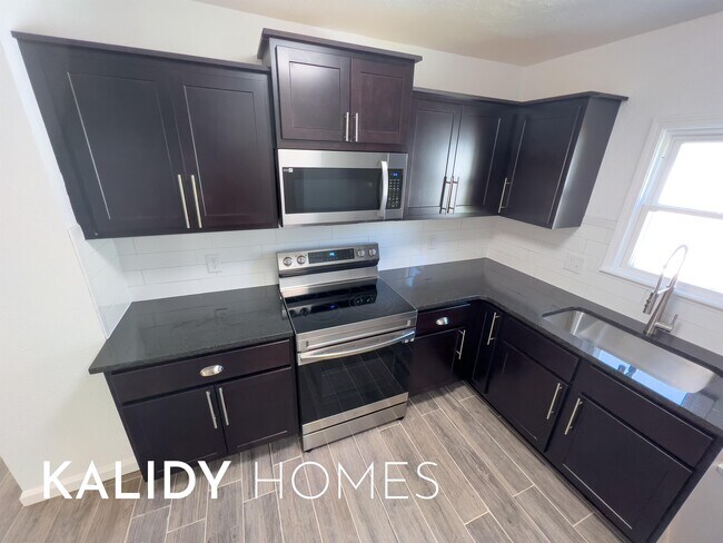 Photo - 3504 N Westmont St