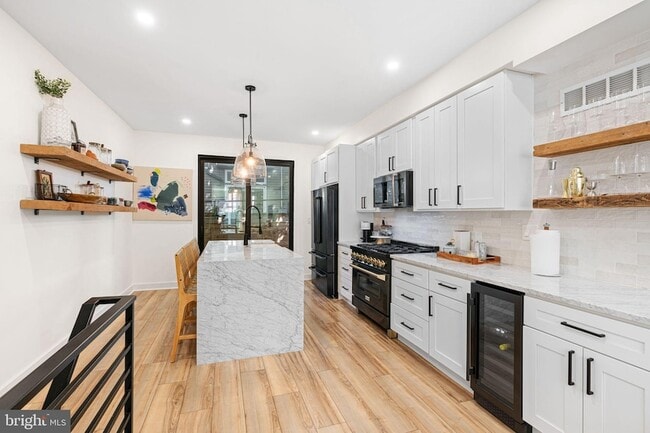 Building Photo - 2231 Earp St