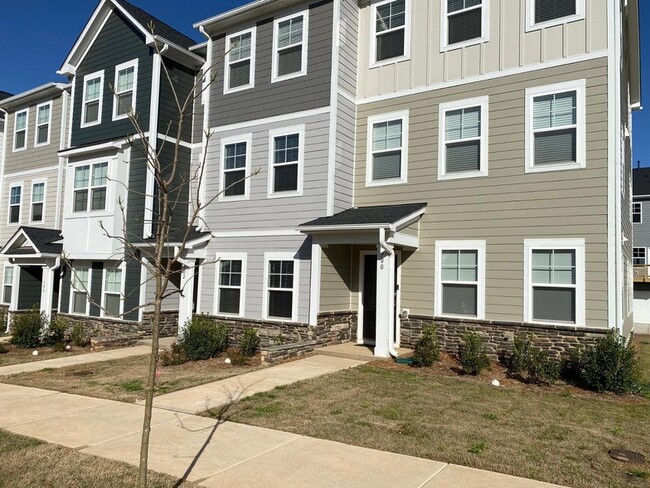 Photo - 702 Gimari Dr