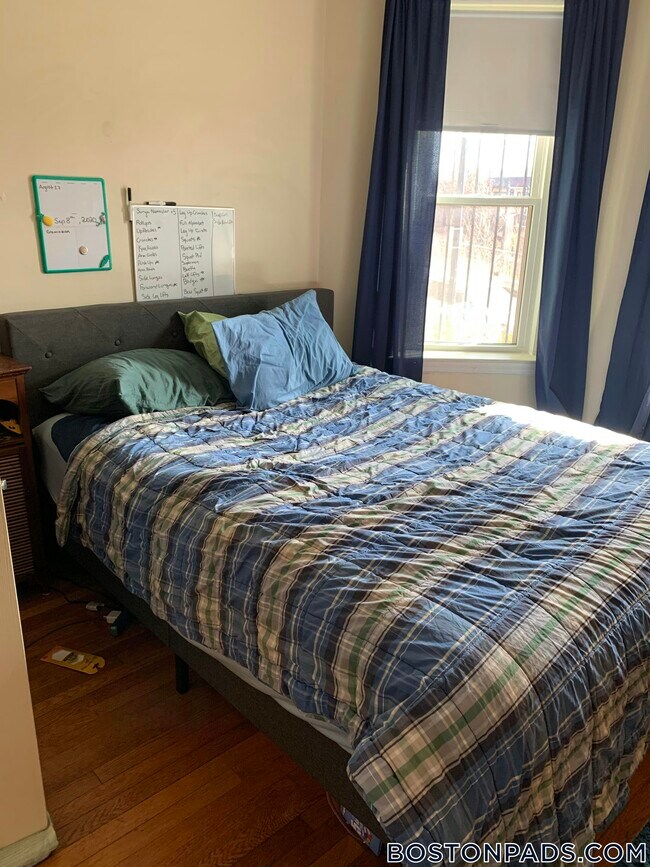 Photo - 1719 Commonwealth Ave Unidad 1