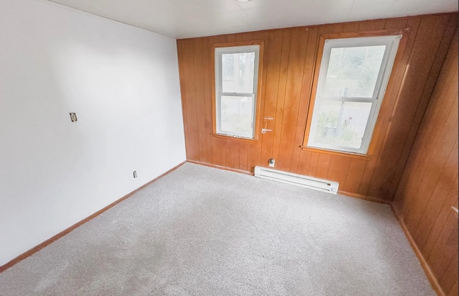 Photo - 1345 Arkwright St N