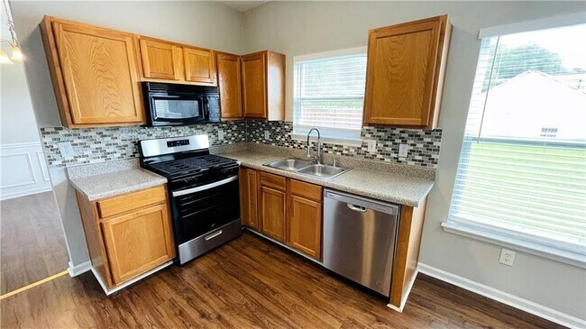 1215 Grey Rock Way