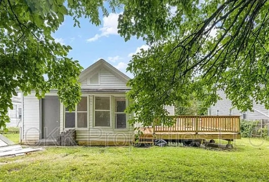 Photo - 4916 Jameson St