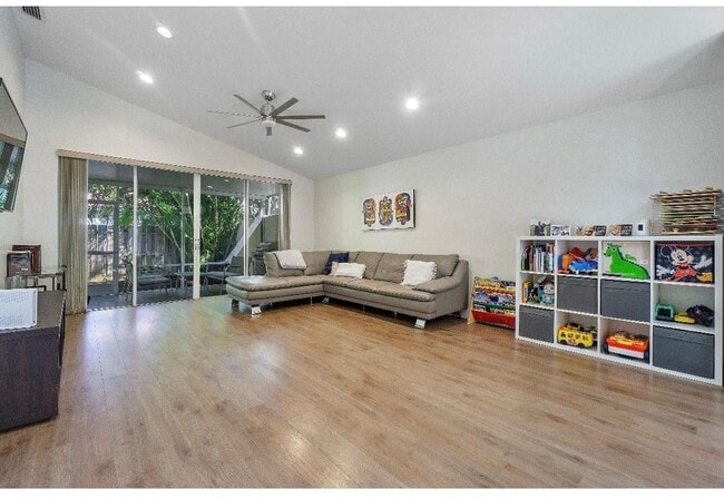 Photo - 6165 NW 77th Pl