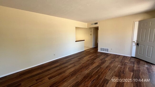 Photo - Uptown Lovely Home for Lease! 3 Bedroom, 2...