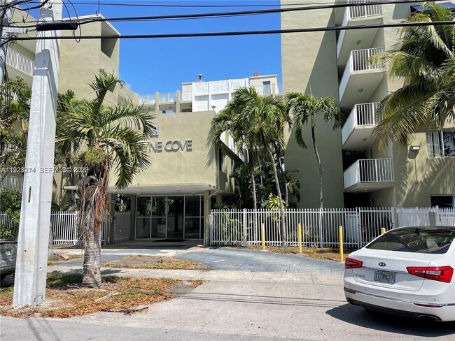 Building Photo - 665 NE 83rd Terrace Unit 510