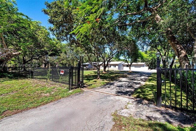 Photo - 11301 SW 91st Ave