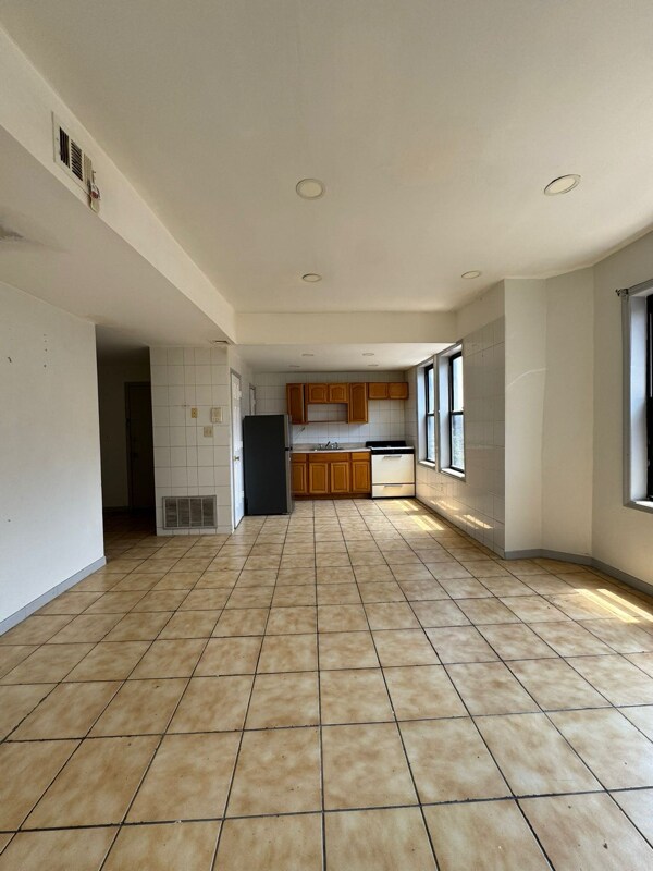 Photo - 47 Milford Ave