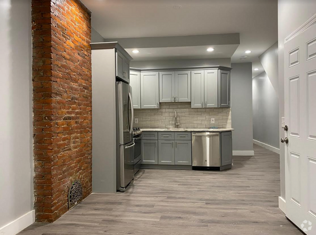 Building Photo - 427 Chambers Ave Unit A Rental