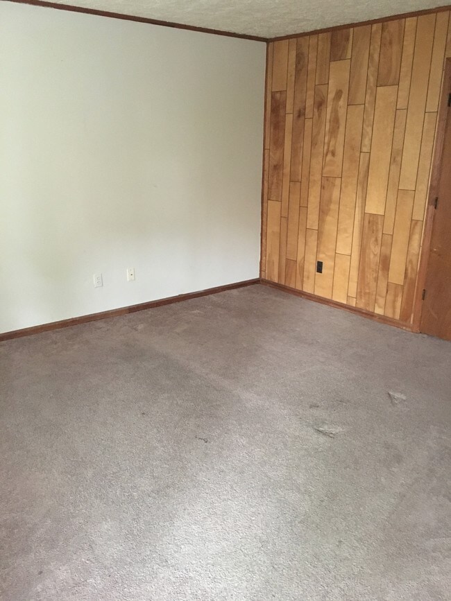 Photo - 128 Charles St