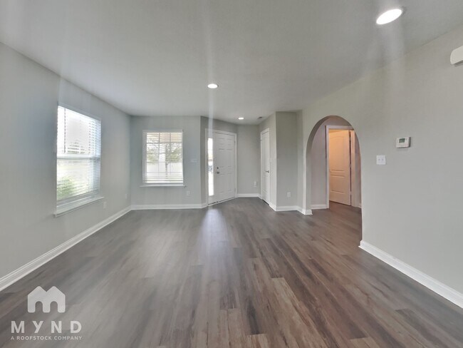 Photo - 618 Albermarle Dr