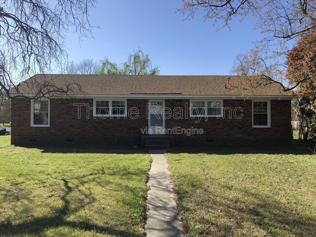 Building Photo - 707 Ward Dr