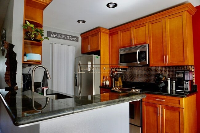 Photo - CHARMING & MODERN 2 BED 2 BATH 2 PARKING T...