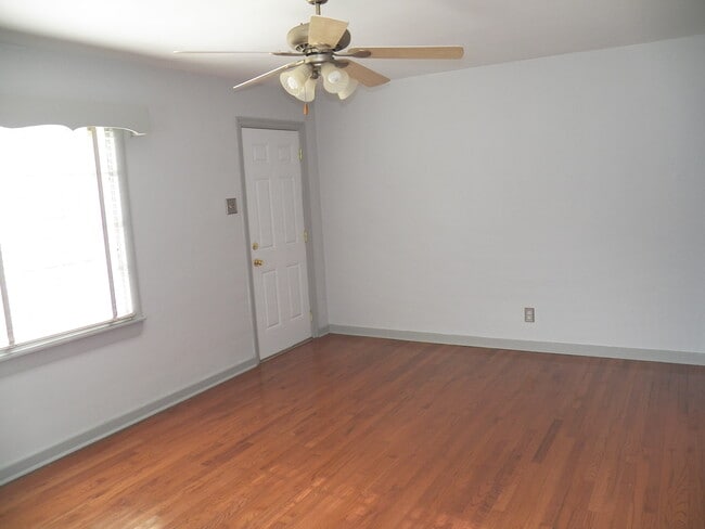Photo - 101 N Roosevelt St