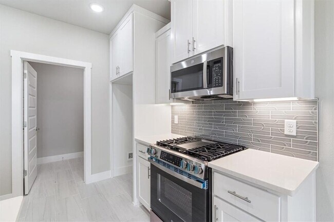 Photo - 6911 Orange Ave