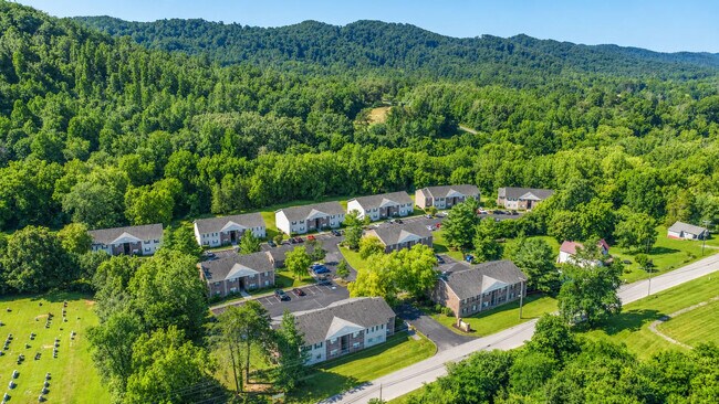 Photo - Creekview Luxury Apartments