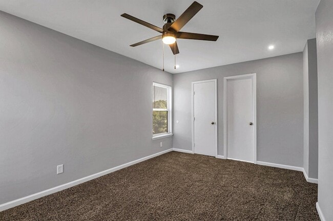 Photo - 401 S Cannady Dr