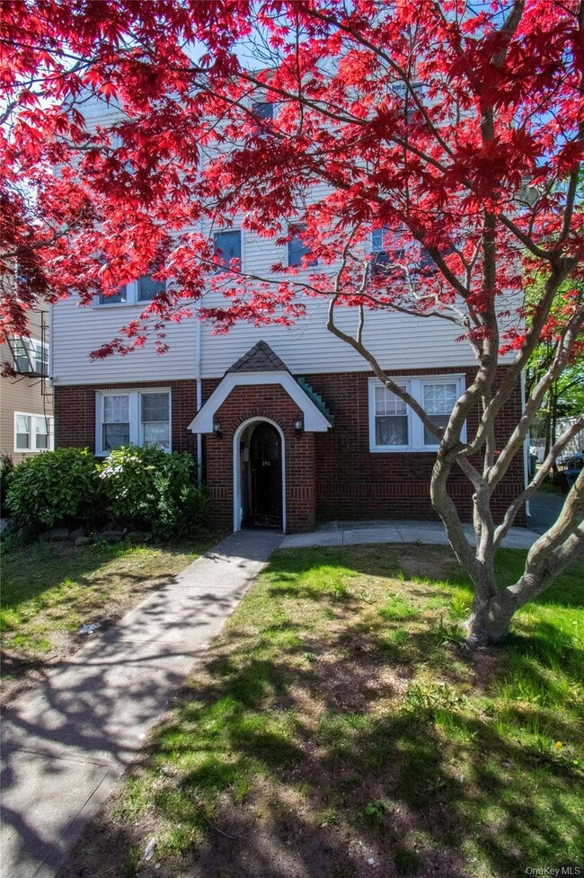Building Photo - 840 Seaman Ave Unit 2E Rental
