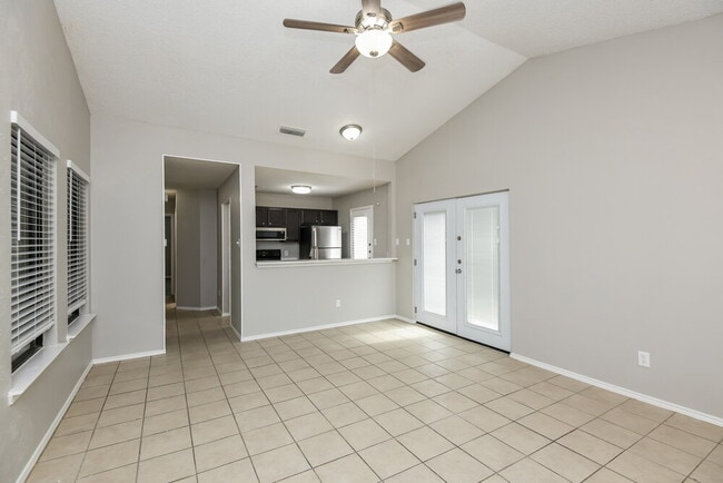 Photo - 140 Callender Dr