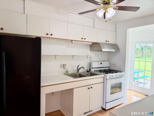 Photo - 79 S B St